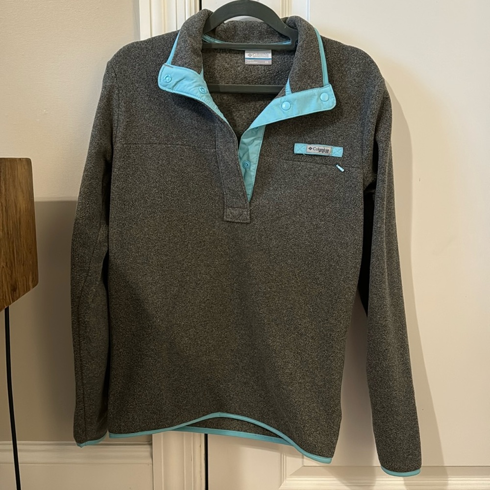 Columbia Pullover charcoal grey and teal. Women’s XS